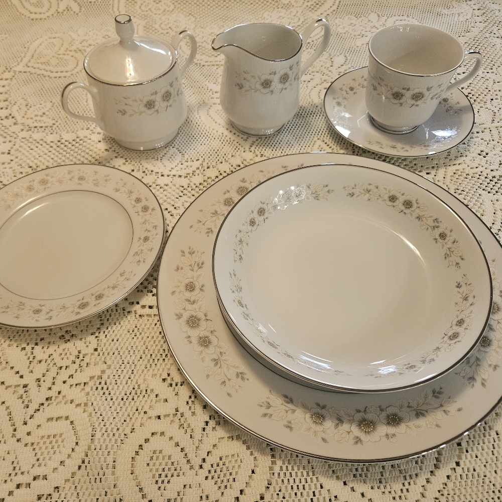 White Floral Rim Dinnerware Set with Silver Trim